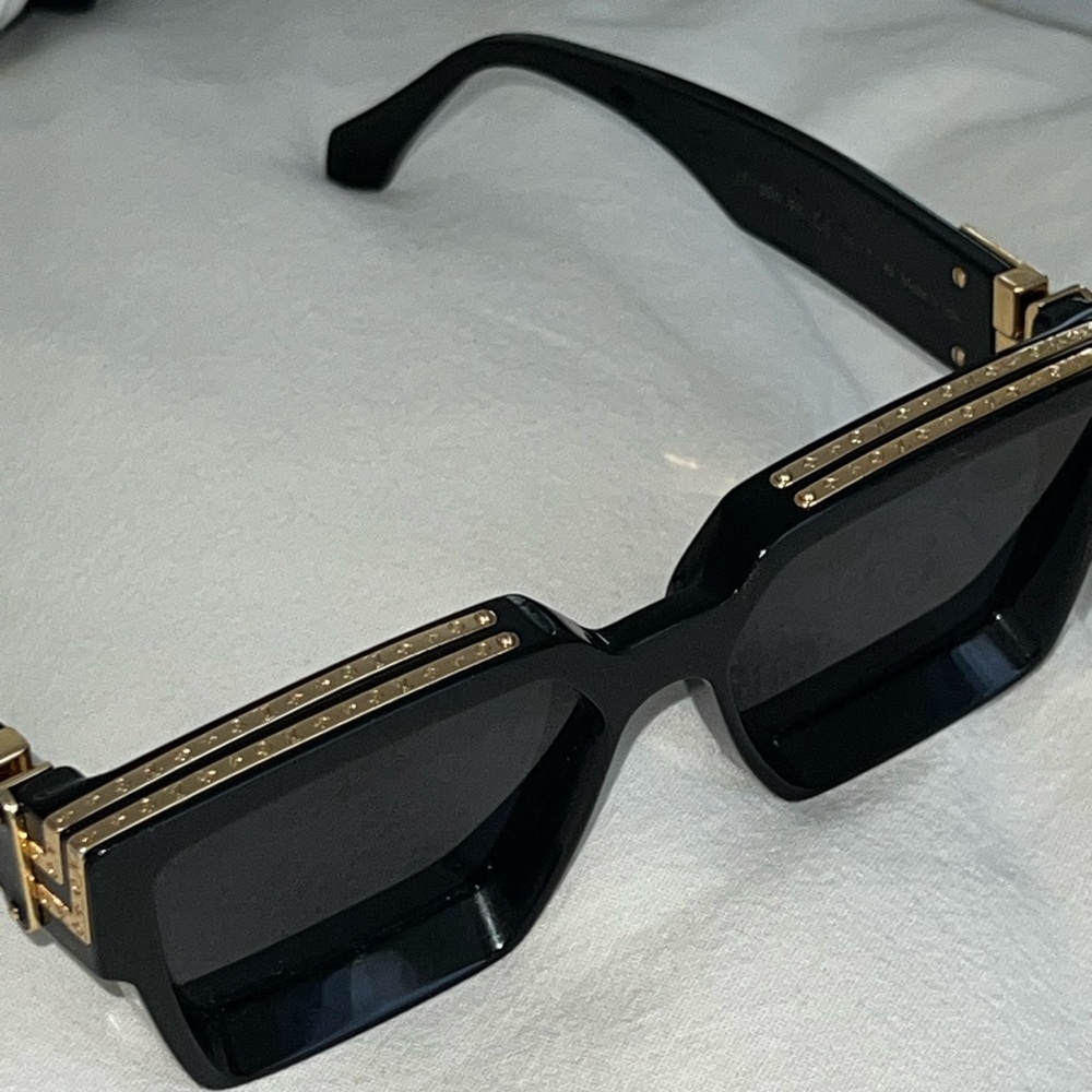 Louis Vuitton millionaire sunglasses black & gold